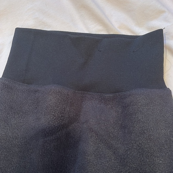 One5One Fuzzy Leggings - Picture 3 of 4